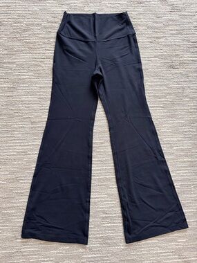 Colorfulkoala black flare leggings - size large